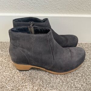 Dansko Maria Leather Milled‎ Nubuck Ankle Boots Grey Black Western Fall Boho